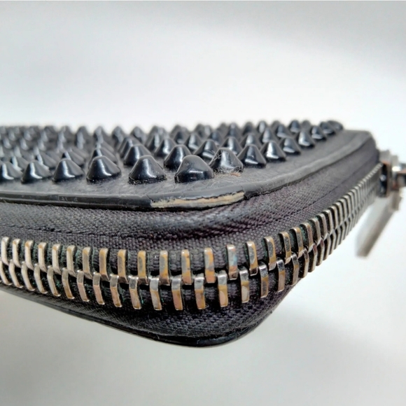 Christian Louboutin Long Wallet  Black Leather Zippy compact wallet - Picture 9 of 9